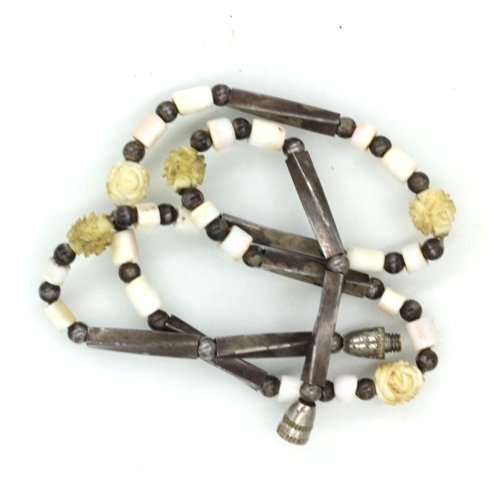 925 STERLING coral VINTAGE necklace, square tube and carved rose beads 15 gr,16" - Picture 3 of 5